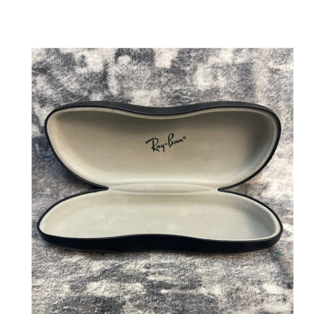 Ray-Ban Clamshell Hardcase Unisex OS Black Hard Shell Sunglasses Accesories Case